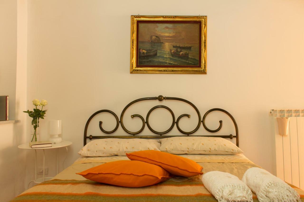 Fronte Al Porto Salerno