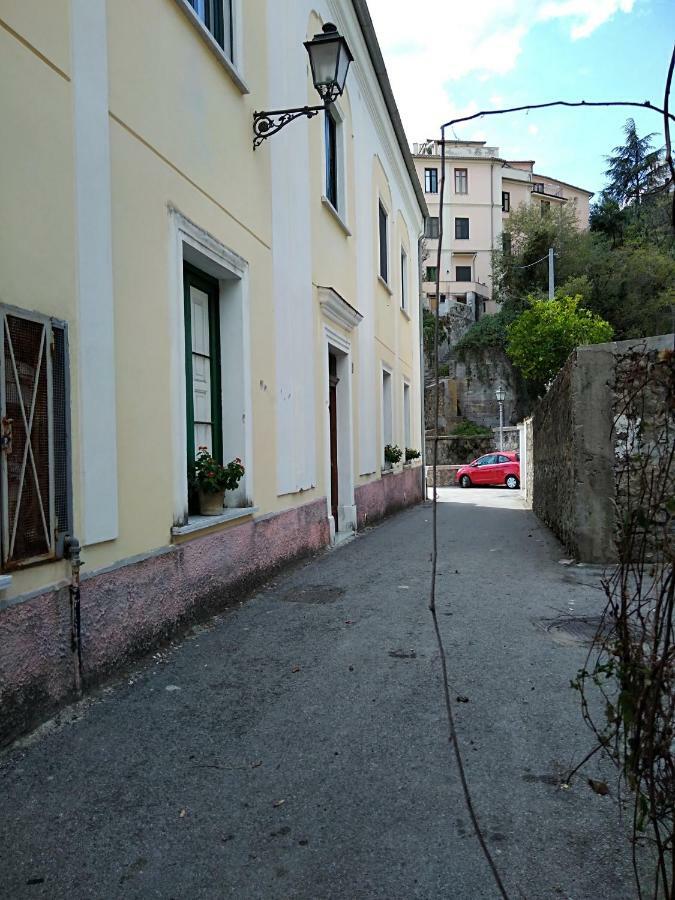 Fronte Al Porto *