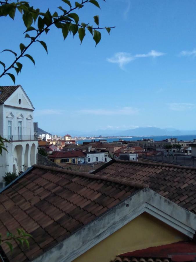 Fronte Al Porto