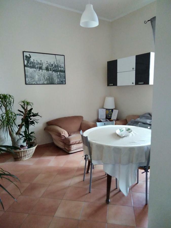 Fronte Al Porto Salerno