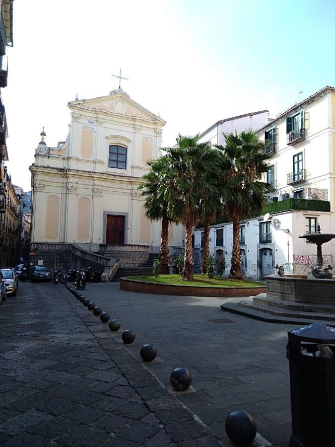 Fronte Al Porto Salerno