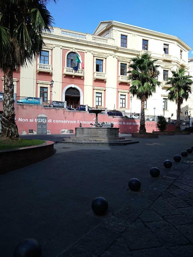 Fronte Al Porto * Salerno