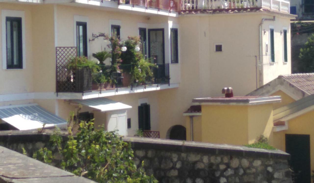 Fronte Al Porto * Salerno